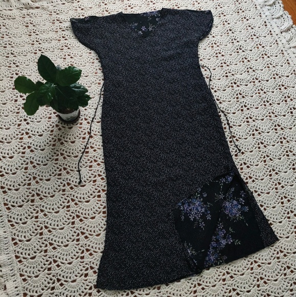 Reversible Floral and Dotted Dress - Size Medium - Picture 4 of 4